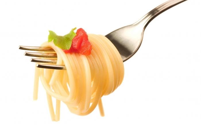 Patarimai namų šeimininkėms: kaip maitinti spagečius, kad jie nesiliestų kartu