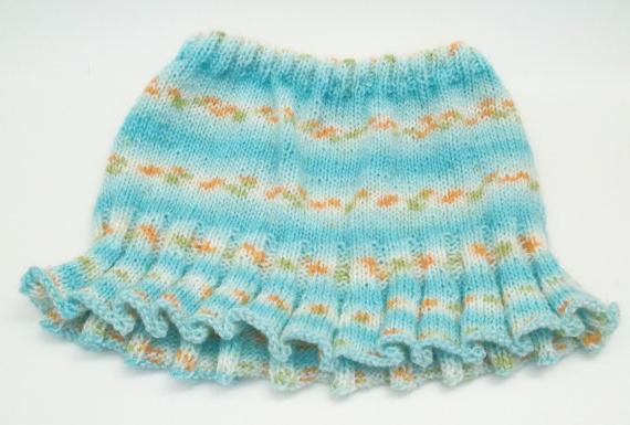 Megztinės sijonas mergaitei: originalūs modeliai, pagaminti iš nėrimo ir mezgimo adatų