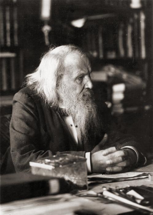 Trumpa biografija Dmitrijaus Ivanovičiaus Mendelejevo