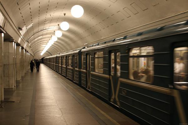 Ar kiek metro veikia Maskvoje ir kaip juo naudotis?